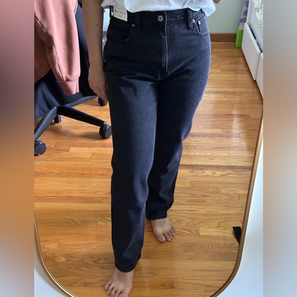 BNWT Abercrombie The 90’s Straight Jeans size 27 short - Picture 6 of 7
